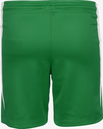 Regular Pantalon de sport NIKE en vert