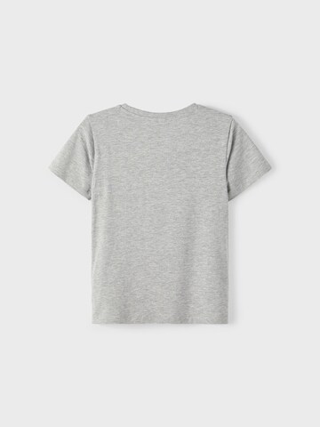 NAME IT - Camiseta 'Jabira' en gris