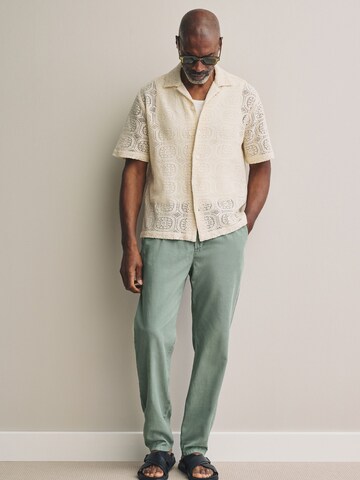 Next Обычный Брюки со складками в Зеленый