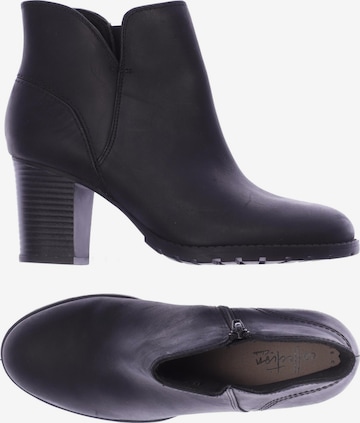 CLARKS Stiefelette 39,5 in Schwarz: predná strana