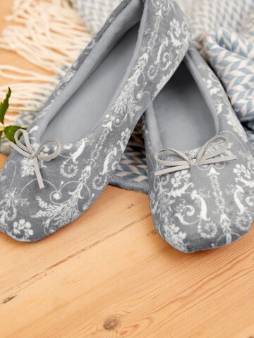LAURA ASHLEY Ballerina in Grau