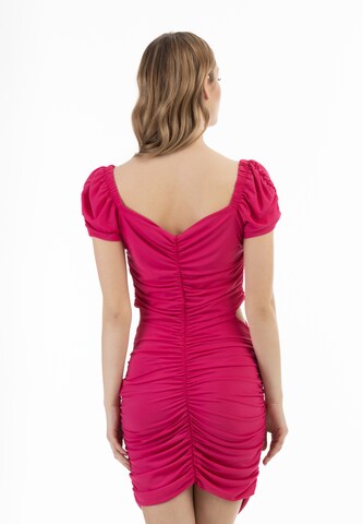 Abito di faina in rosa