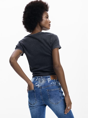 Desigual Flared Jeans in Blau