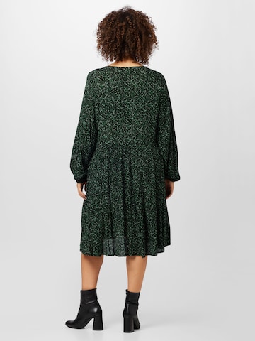 Robe KAFFE CURVE en vert