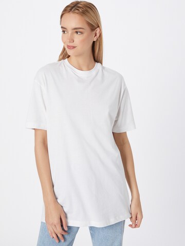 NEW LOOK Shirt in White: front