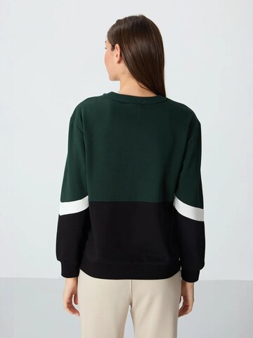 Tommy Life Sweatshirt in Green