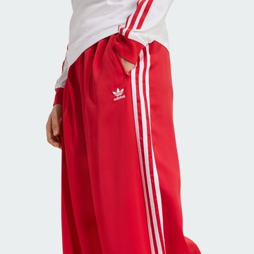 ADIDAS ORIGINALS Широкий Штаны 'Adicolor' в Красный