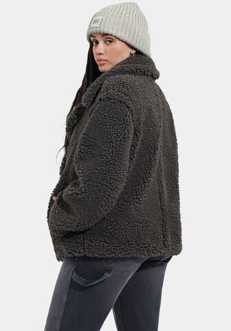 UGG Übergangsjacke in Grau