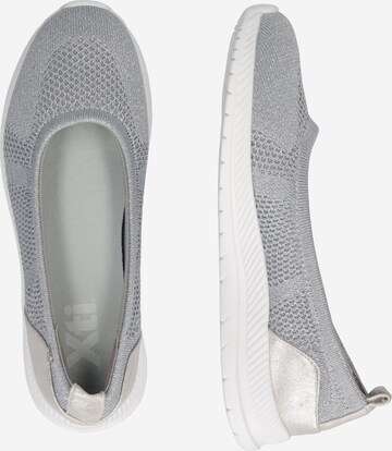 Scarpa slip-on di Xti in argento