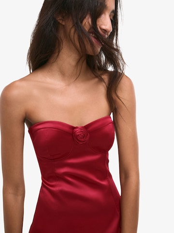 Bershka Kleid in Rot
