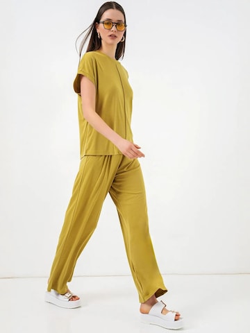 Bigdart Blouse in Green: front