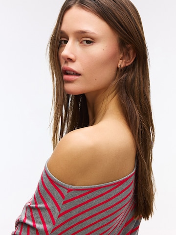 Bershka Shirt in Rood