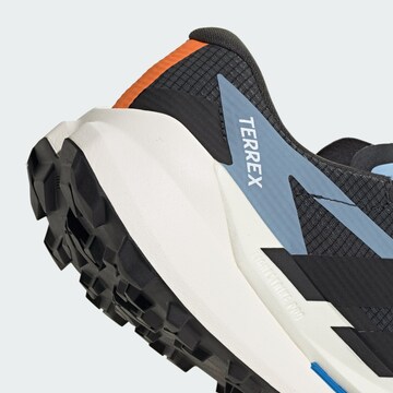 Chaussure basse 'Agravic TT' ADIDAS TERREX en noir