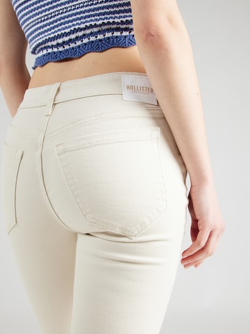 HOLLISTER Rozkloszowany krój Jeansy w kolorze beżowy