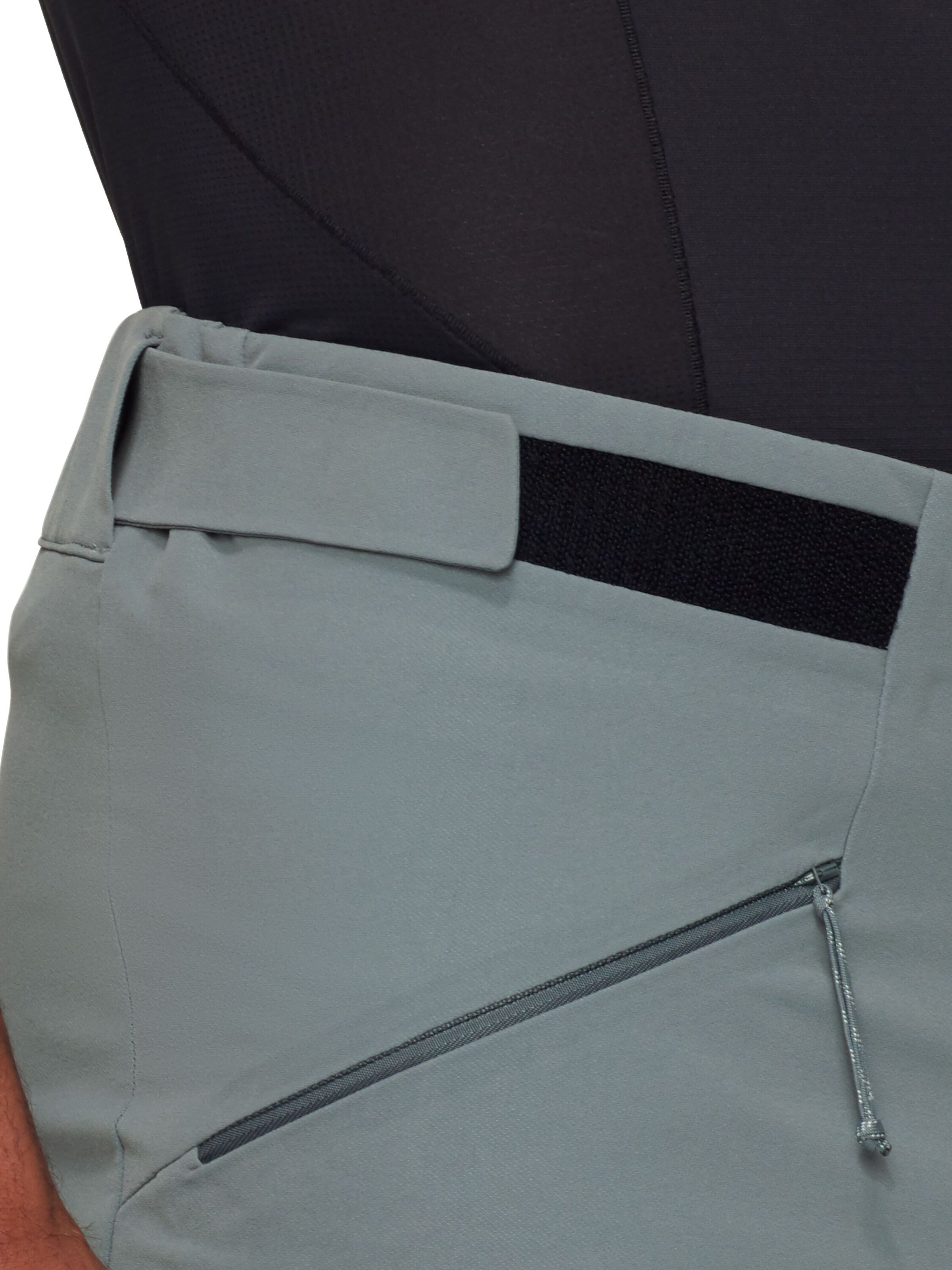MAMMUT Slim fit Outdoor Pants in Grey