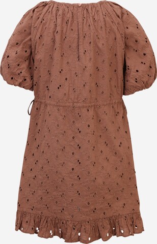 Robe River Island Petite en marron