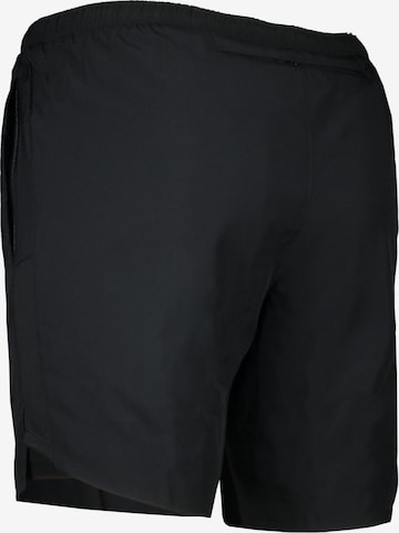 NIKE Regular Sportshorts 'Challenger' in Schwarz