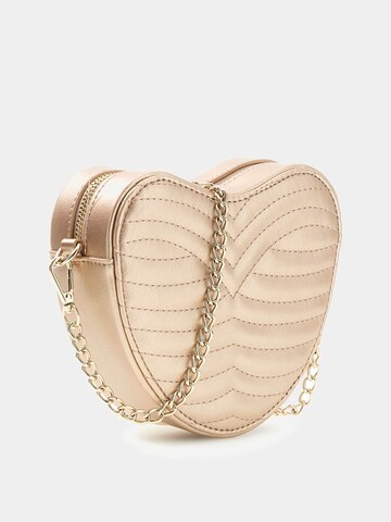 GUESS Bag in Gold