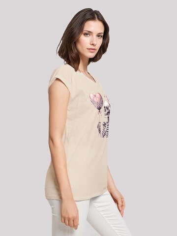 F4NT4STIC T-Shirt 'Skelett hält Herzballon' in Beige