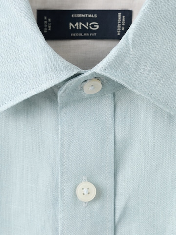 MANGO MAN Regular fit Button Up Shirt 'PARROT' in Blue