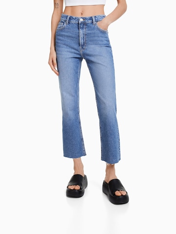 Bershka Flared Jeans in Blauw: voorkant