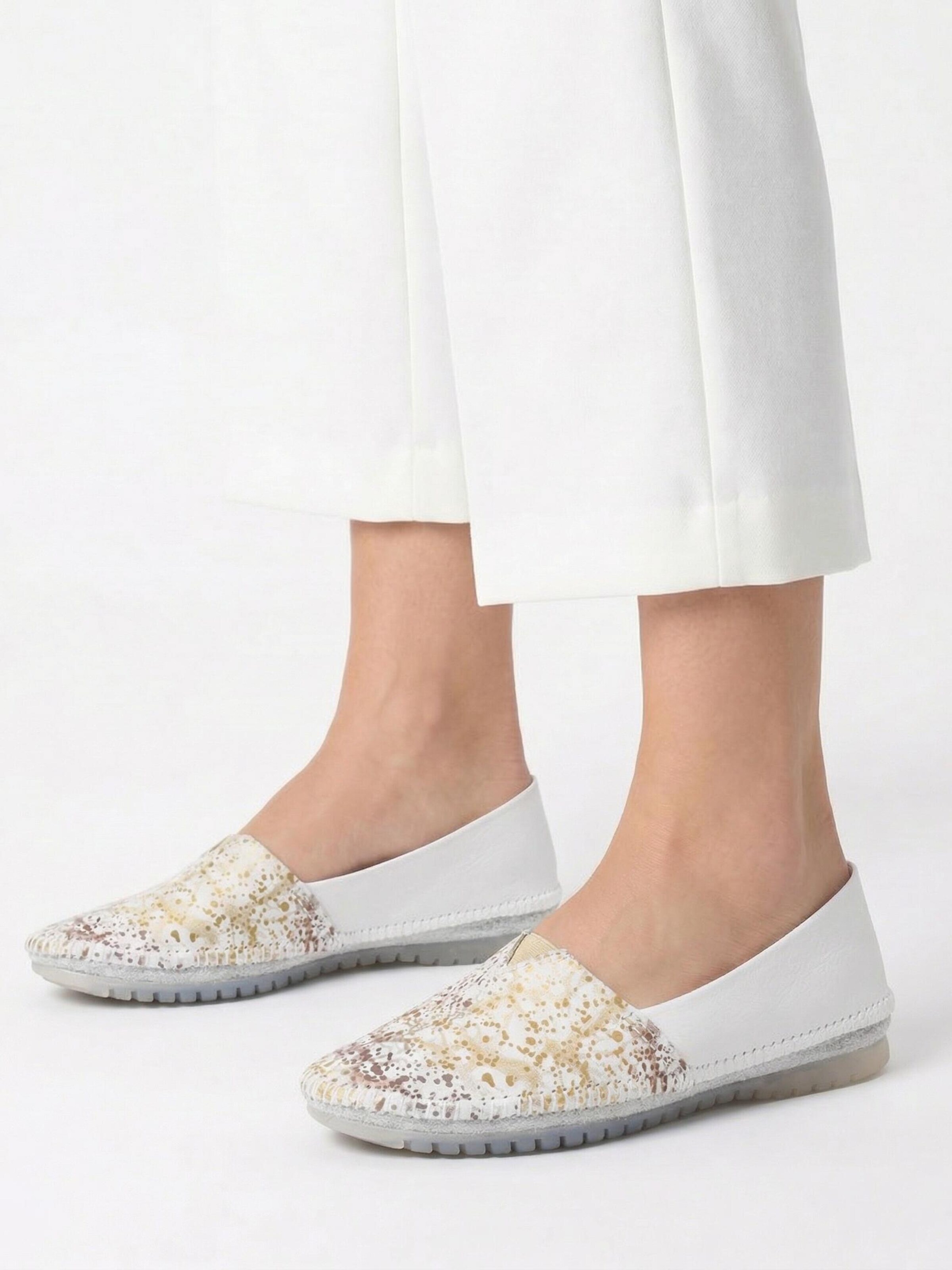Maciejka Slip-ons '1930B-31/00-0' in Yellow: front