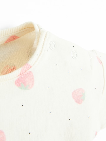 Set di Cool Club in bianco