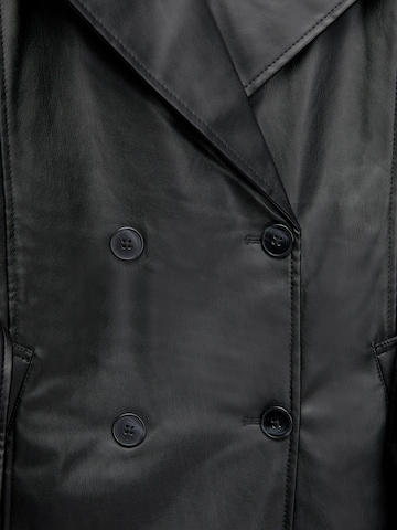 Pull&Bear Between-seasons coat in Black