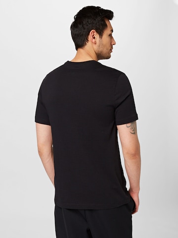 Nike Sportswear T-Shirt in Schwarz