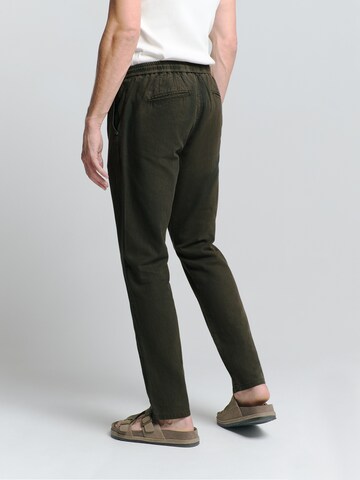 No Excess Regular Trousers in Black