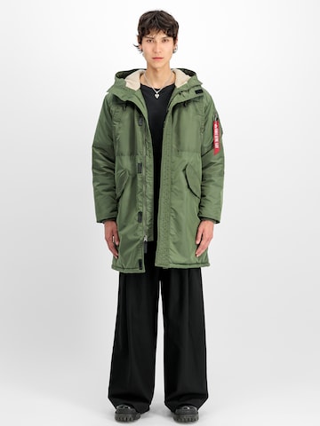 ALPHA INDUSTRIES Välikausiparka värissä vihreä