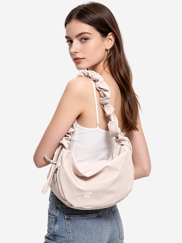 Magicshe Shoulder Bag in White: front