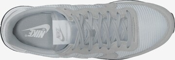 Nike Sportswear Platform trainers 'Internationalist' in Grey