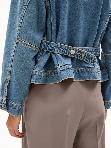 ARMEDANGELS Tussenjas in Blauw
