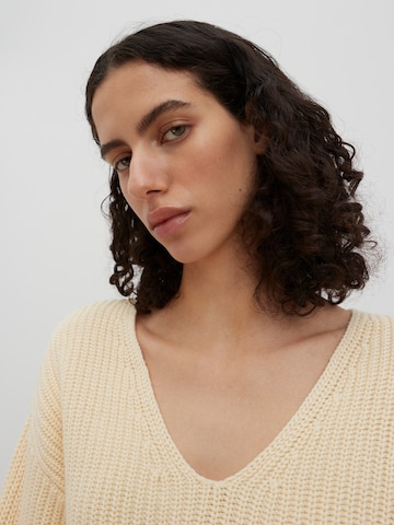 Pull-over 'Daniella' EDITED en beige