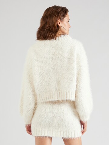 GLAMOROUS Sweater in White