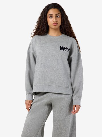 Noisy may - Sudadera 'NMBelieve' en gris: frente