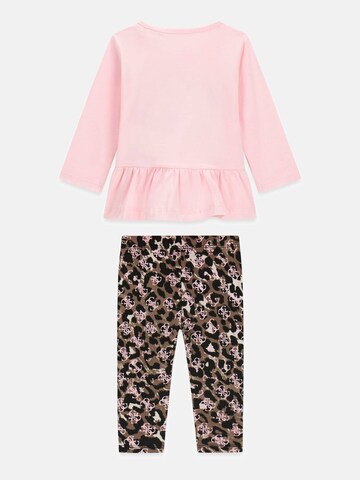 GUESS Set in Pink