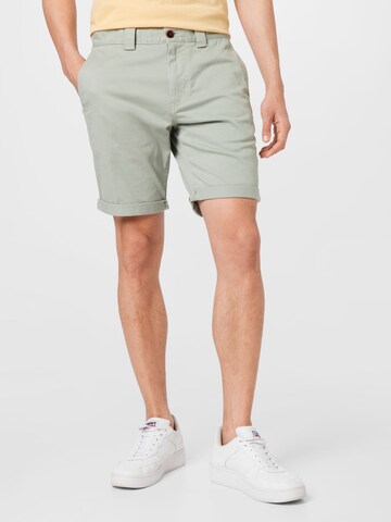 Tommy Jeans Regular Chino Pants 'Scanton' in Green: front