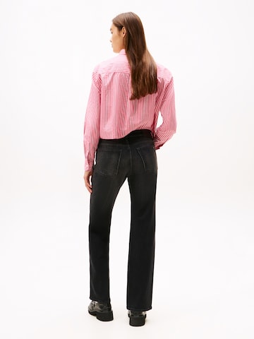 Tommy Jeans - Bootcut Vaquero 'Cleo' en negro