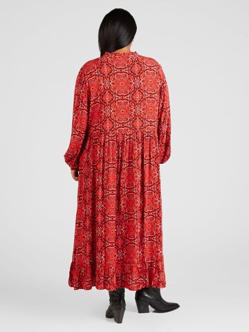 Robe 'Groa' ONLY Carmakoma en rouge