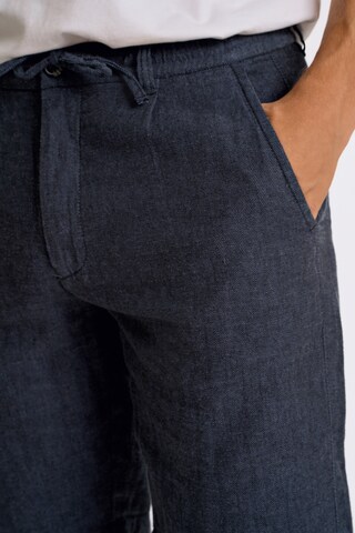 Lindbergh Regular Shorts in Blau