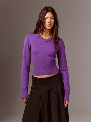Bershka Sweater in Purple: front