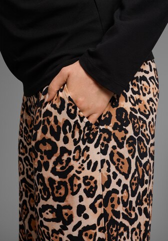 Neun Monate Regular Pants in Brown