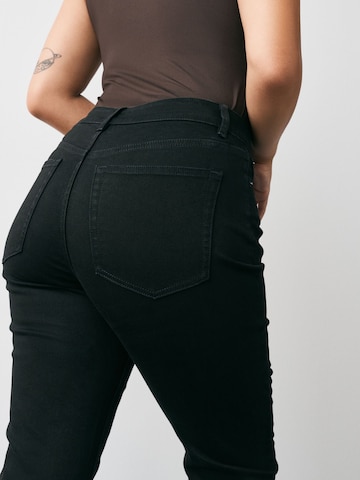 Next Bootcut Jeans in Schwarz