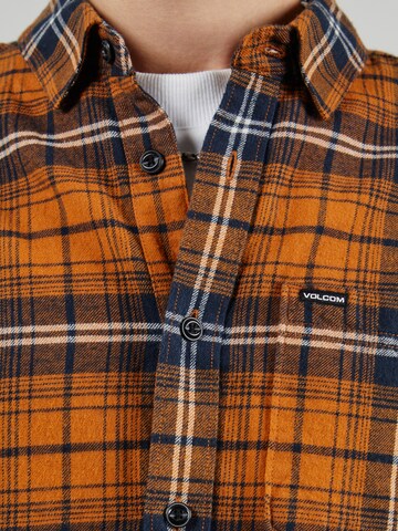 Volcom - Ajuste regular Camisa 'CADEN PLAID' en marrón