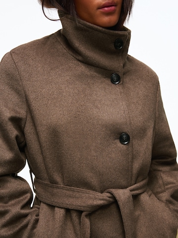 Bershka Átmeneti kabátok - barna
