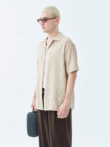 VAMOS CLO Comfort fit Button Up Shirt 'Birmingham' in Beige