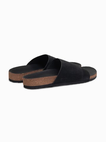 Zoccoletto di Ombre in nero