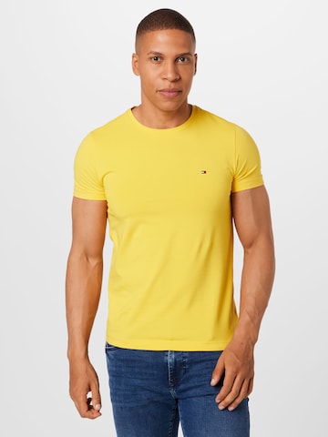 TOMMY HILFIGER - Ajuste estrecho Camiseta en amarillo: frente